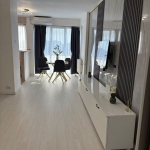 Garsoniera Titan Bucuresti (metrou, proaspat renovata)