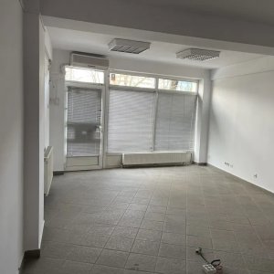 Spatiu comercial 40mp | Stradal |Centrala| Razoare-Drumul Sarii