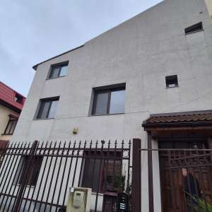  Apartament 6 Camere in Vila Bucurestii Noi 