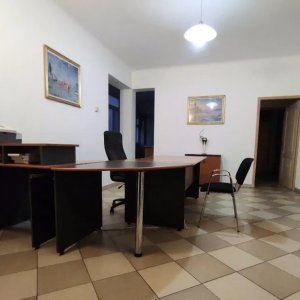 Apartament 5 Camere / Mosilor-Eminescu / 3 Bai / Centrala / Birouri 