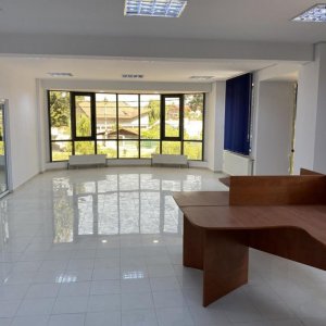 Spatii Birouri | 2 Etaje disponibile | Finisat 