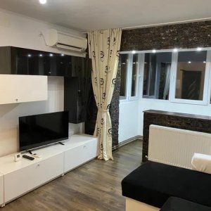 | Apartament cu o camera | Zona Girocului | Langa Spitalul Judetean | Centrala |