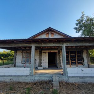 Cosoveni | Centru | Casa la Rosu | Utilat | Terasa | Curte | 