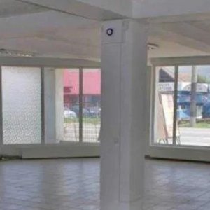 Centru Comercial | Goranu | Parcare | Aer conditionat |