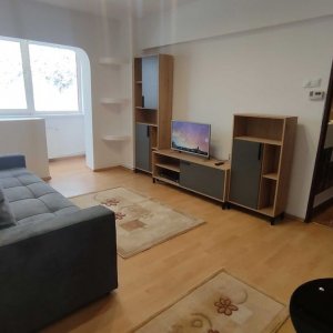 Calea Bucuresti | Spitalul Judetean | 2 camere | balcon | centrala proprie 