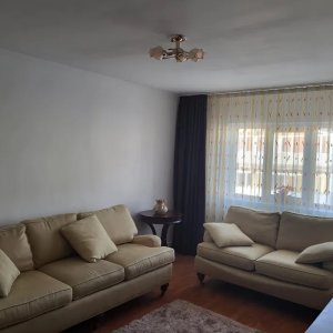 Apartament 3 camere / Decomandat / 70 mp / Balcon 