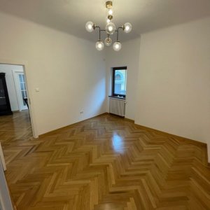 P-ta Alba Iulia | Curte | 3 Camere | Balcon | Pet Friendly | AC