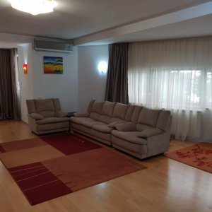 Apartament 4 camere | 1/4 | 144mp | Garaj | Cartierul Francez