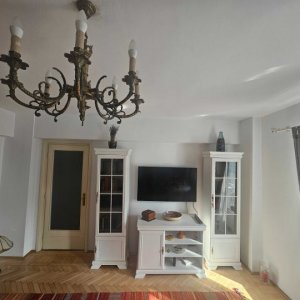 Apartament 3 camere | 2/8 | 50mp| Renovat | Balcon | 9min Metrou | Cismigiu