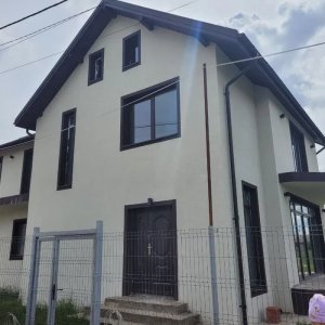 Casa Comuna Berceni | 4 camere | 3 bai | Teren 300mp | 2 Parcari