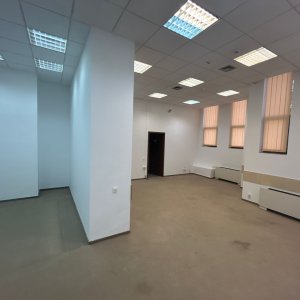 SPATIU COMERCIAL / PIATA UNIRII / 435 MP / PARTER / 8 GRUPURI SANITARE