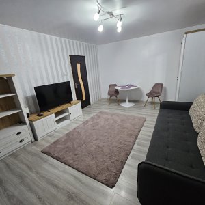 Apartament 2 camere / Micro 13 / Centrală proprie