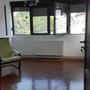 Foisorul de Foc | Apartament cu 3 Camere | Cetrala proprie | Semidecomandat |