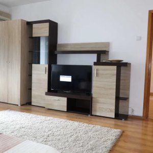 2 camere | Metrou |  Piata Muncii | Decomandat | Balcon