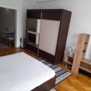 Apartament/ 2 camere/ Parc Cismigiu/ Utilat / Mobilat / AC / Balcon