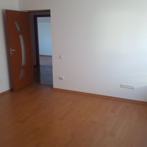 Vilă 4 camere | Bucium | renovată | centrală proprie | nemobilată