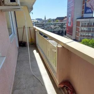 Centru | 2 Camere | balcon| bloc izolat